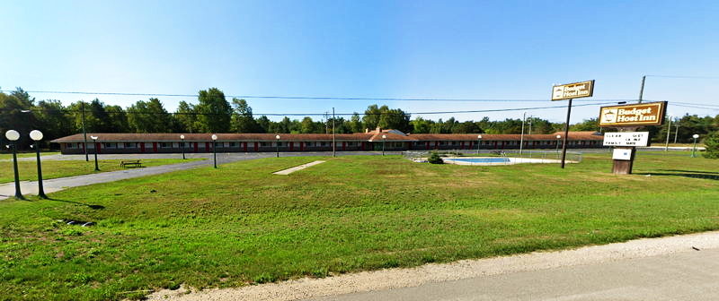 Manistique Motel - Street View